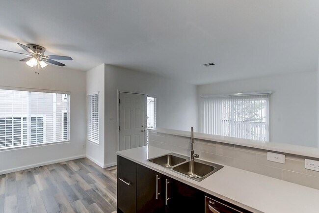 Building Photo - 8381 Pebble Creek Way