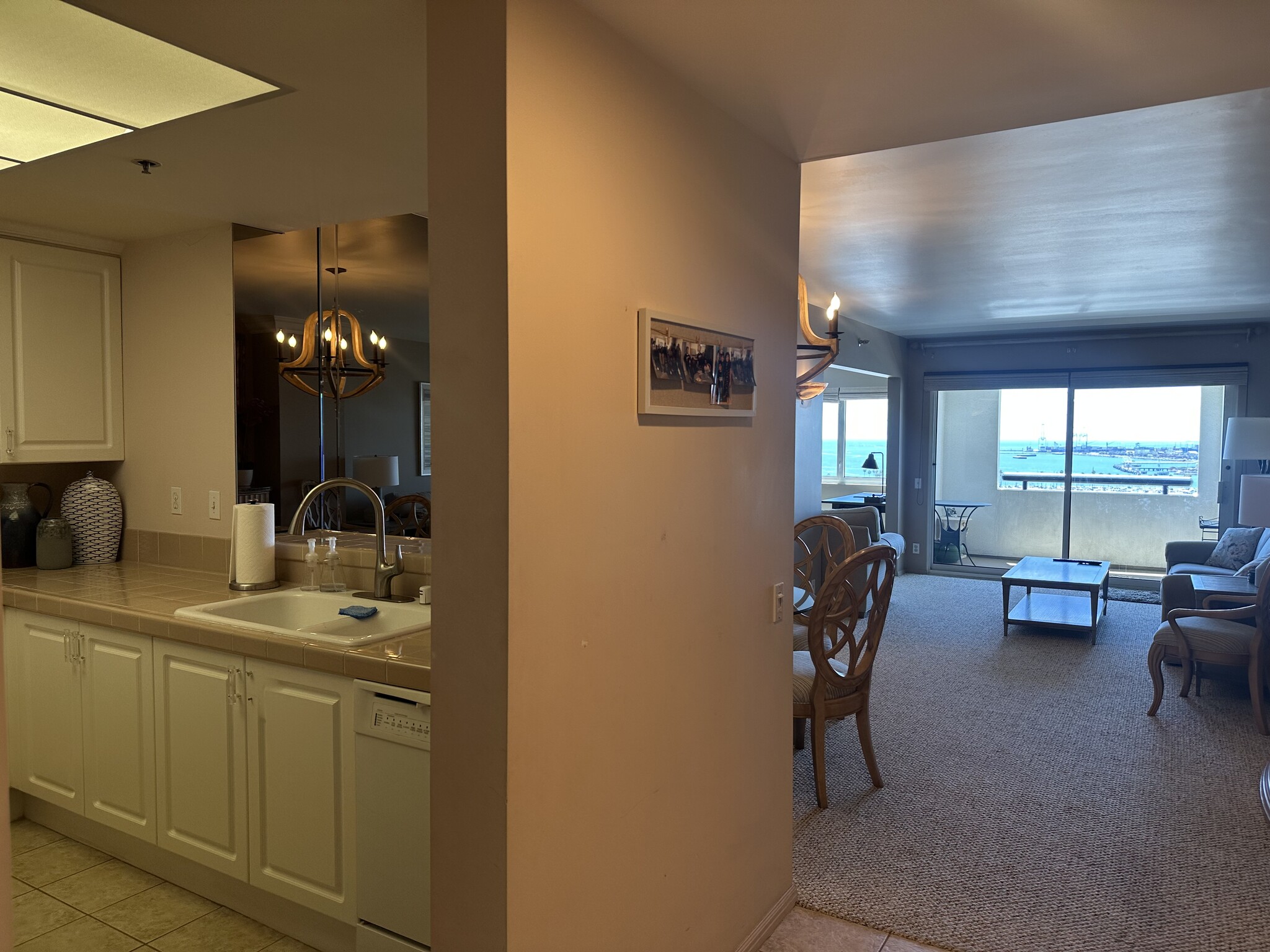 Building Photo - 525 E Seaside Way