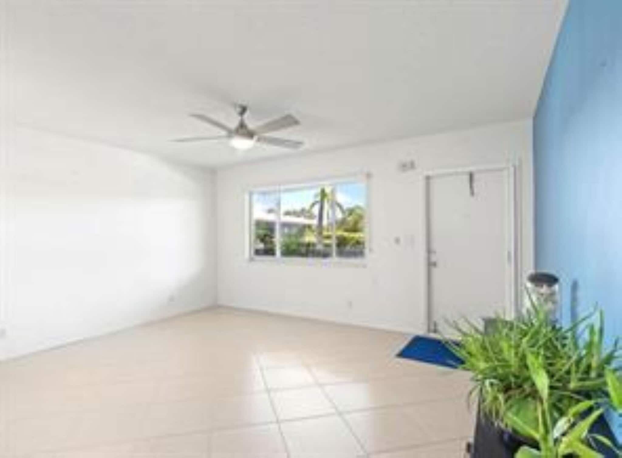 Building Photo - 2170 NE 51st Ct