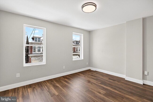 Building Photo - 130 Liberty St