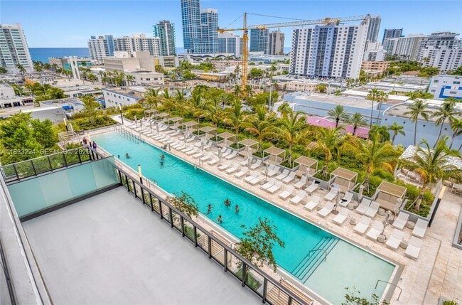 Building Photo - 580 72nd St