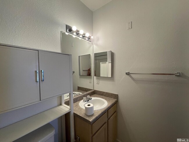 Building Photo - 200 Talus Way