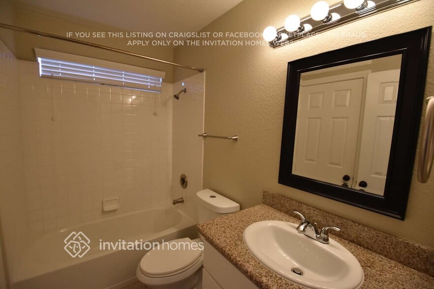 Building Photo - 838 Wave Ct