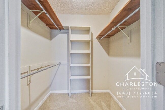 Building Photo - 978 Governors Rd