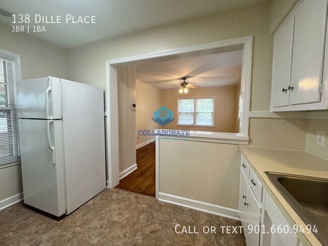 Building Photo - 138 Dille Pl