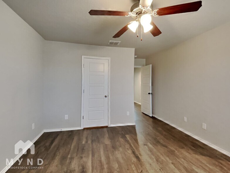 Building Photo - 4003 Turning Pine Edge