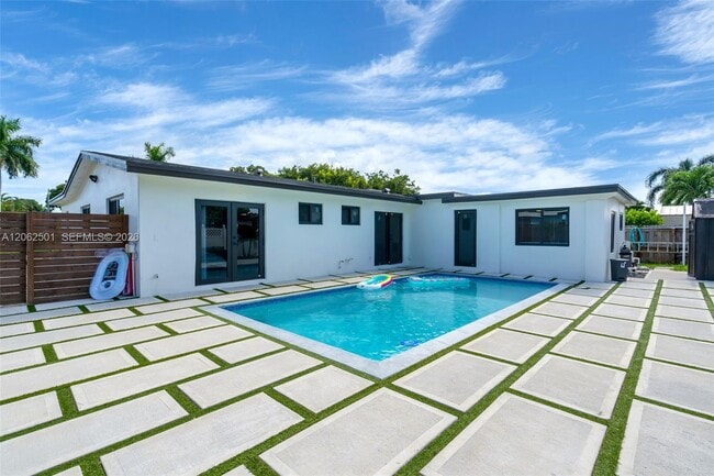Building Photo - 3609 SW 23rd St