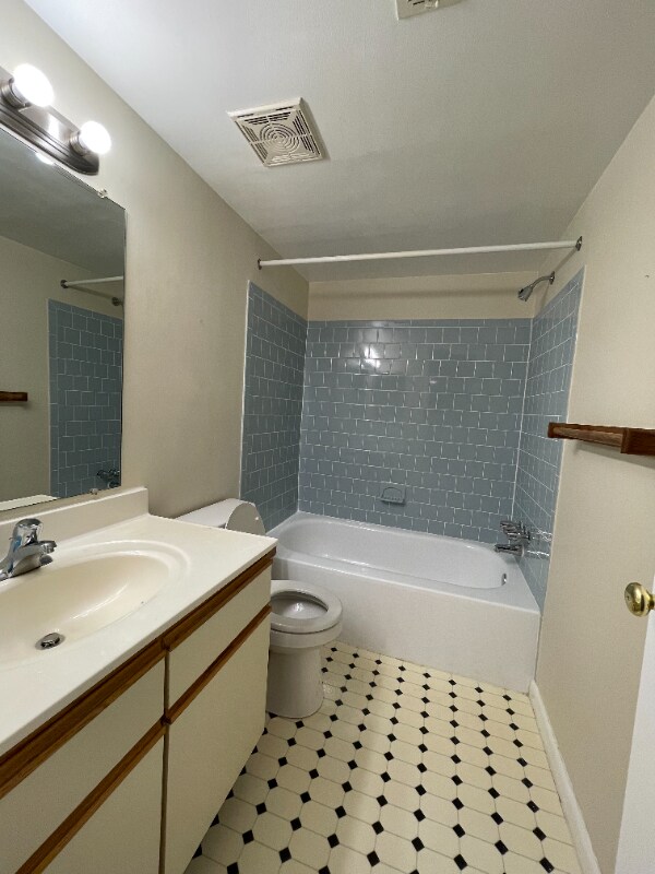 Building Photo - 6003 Majors Ln