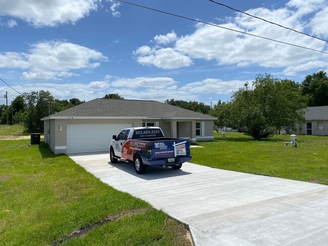 Building Photo - Desirable SE Neighborhood - 3/2/2 Silver Spring Shores **Available NOW**