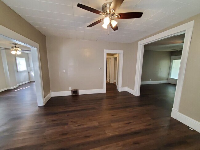 Building Photo - Remodeled 2 Bd with huge kitchen, dining room and living room