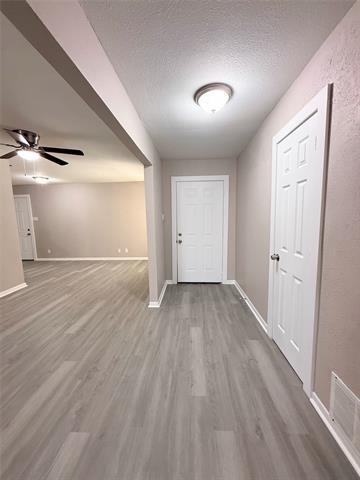 Building Photo - 1228 Oak Dr