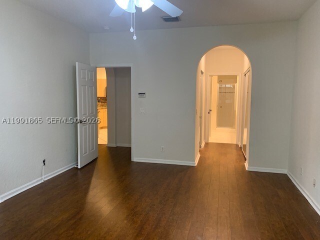 Building Photo - 2800 Kinsington Cir