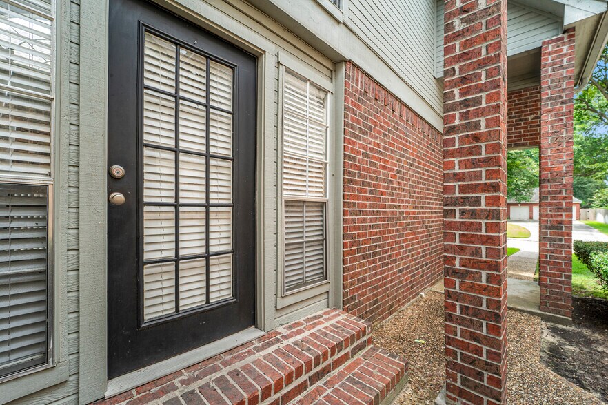 Building Photo - 14232 Reissen Ln