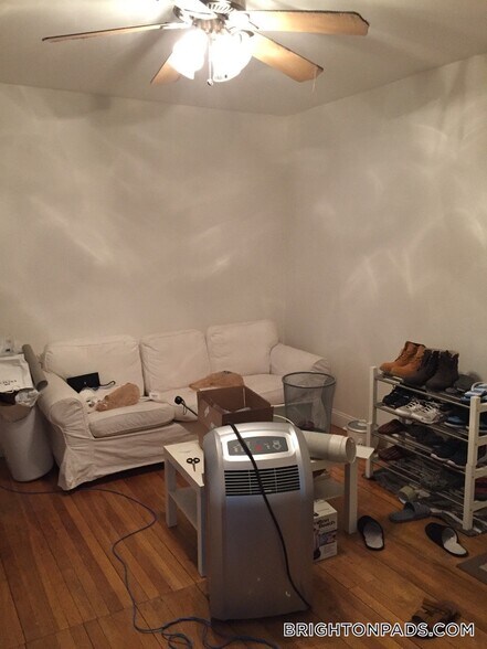 Building Photo - 27 Egremont Rd