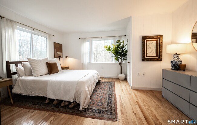 Building Photo - 474 US-7