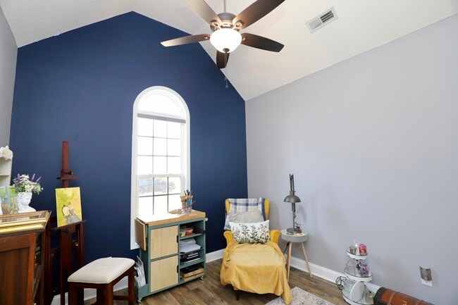 Building Photo - 1855 Beachforest Way