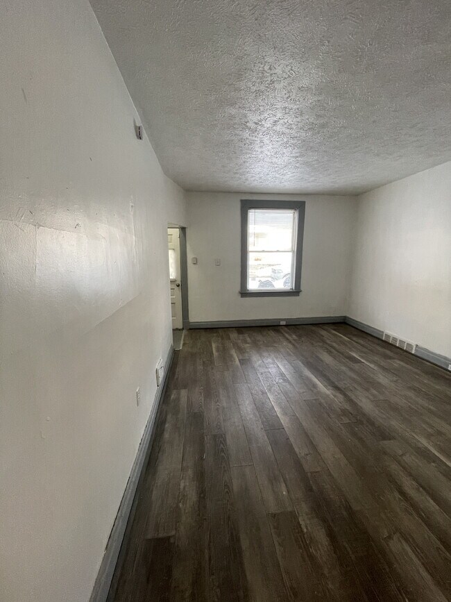 Building Photo - 618 Penn Ave