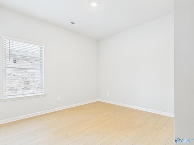 Building Photo - 18072 Longleaf Dr