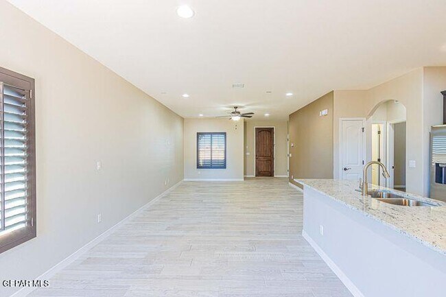 Building Photo - 15144 Design Ct