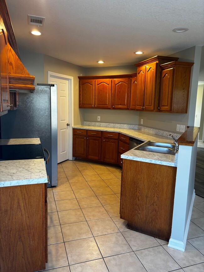 Building Photo - 3 Bedroom/ 2Bath located in Nettleton School District