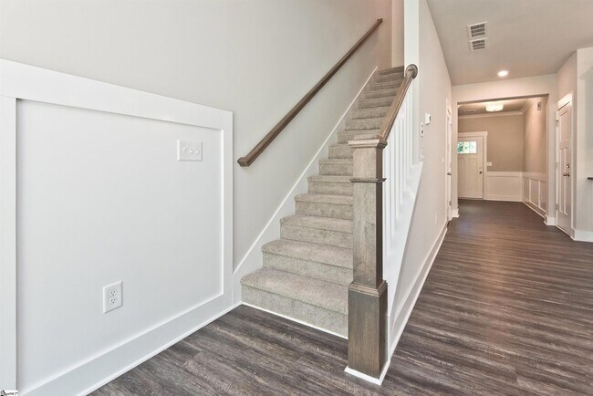 Building Photo - 100 Evergrace Wy