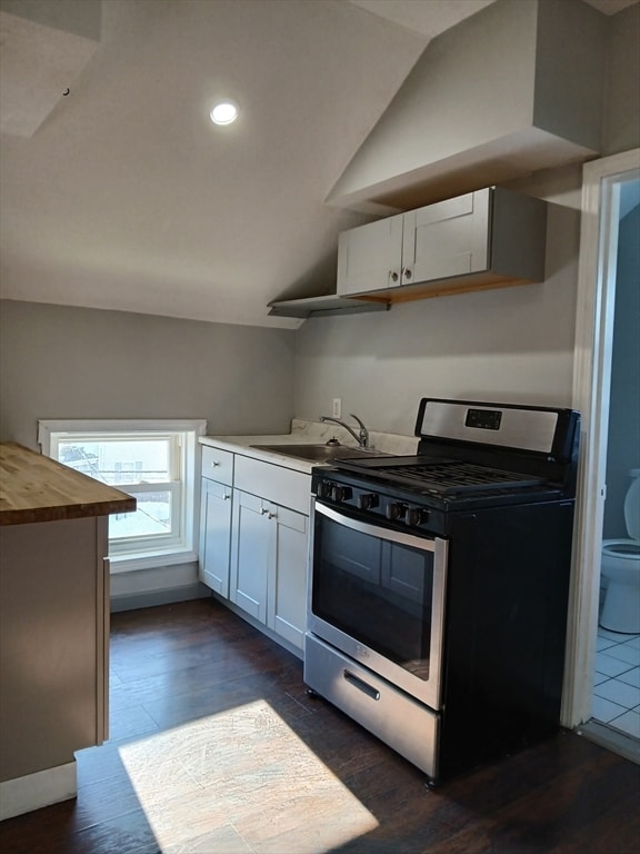 Building Photo - 98 Morton St