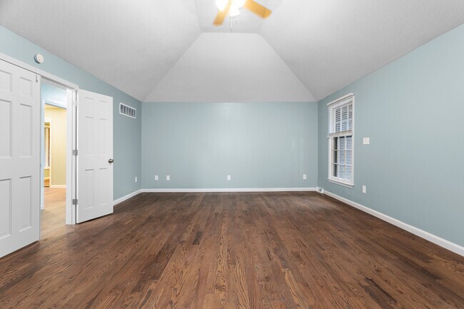 Building Photo - 4612 NW Bramble Trail