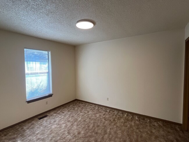 Building Photo - 1426 Lafontaine