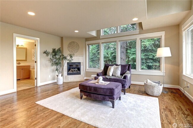 Building Photo - 4bd/2.5ba Kirkland House