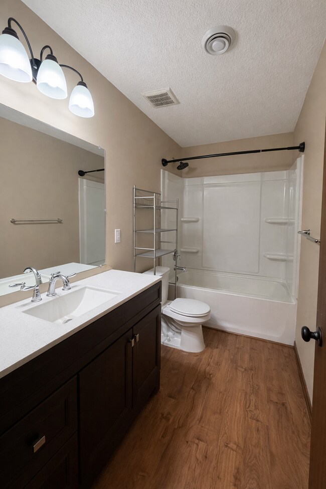 Building Photo - Beautiful 4bed 3bath Single Family Home In Sartell