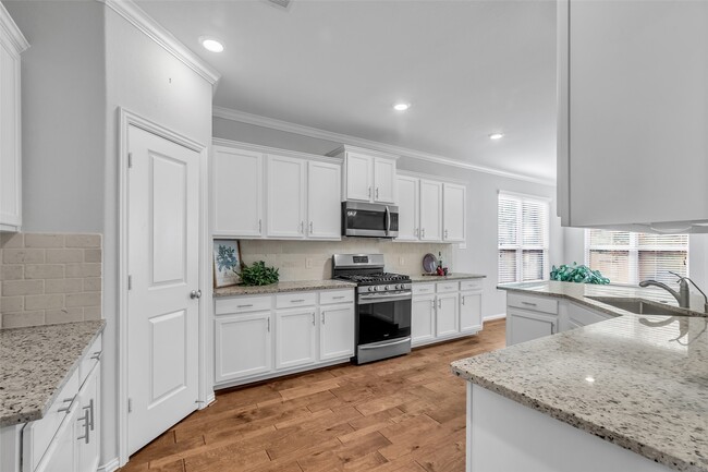 Building Photo - 4718 Misty Ranch Dr