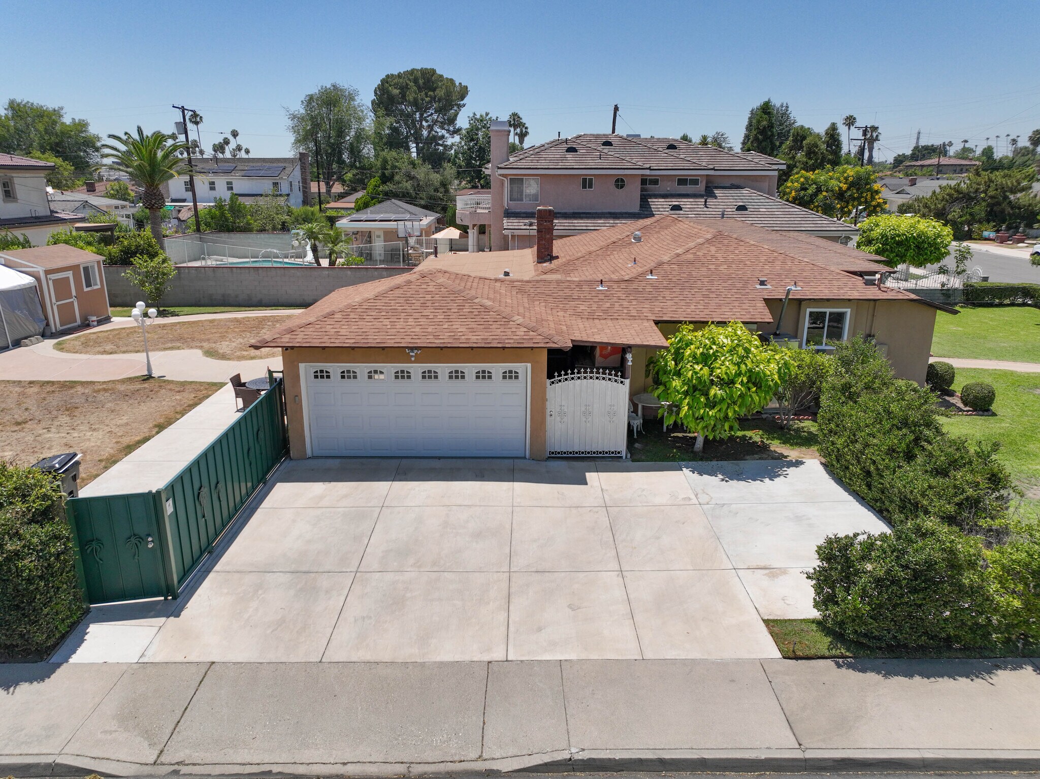 Building Photo - 9088 Emperor Ave