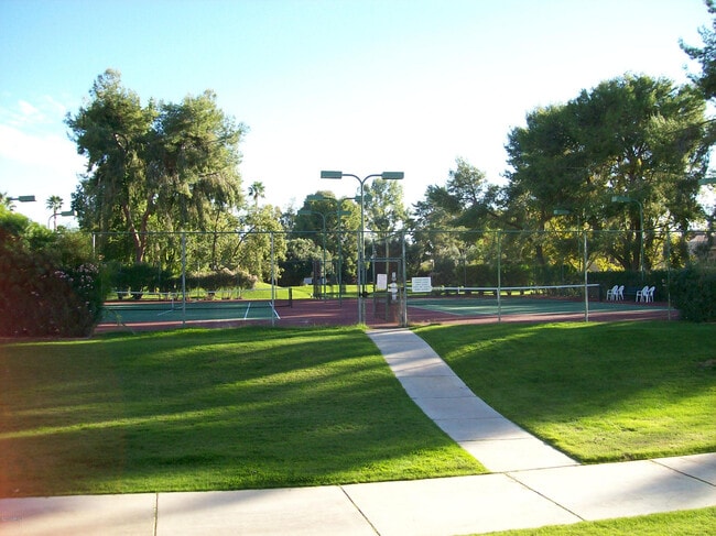 Building Photo - 9445 N 94th Pl