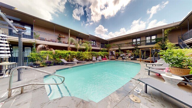 Building Photo - 1410 Hyde Park Blvd