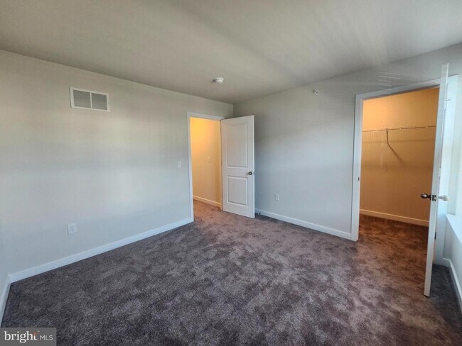 Building Photo - 4901 Brookside Ct