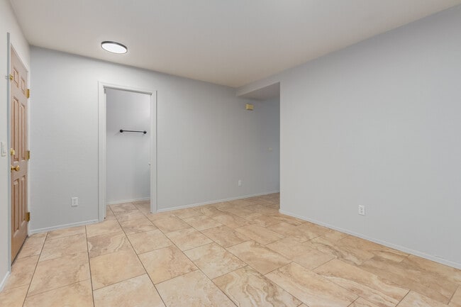 Building Photo - 2574 E Meadow Mist Ln