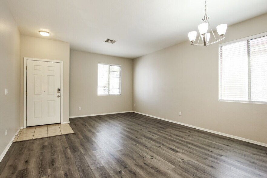 Building Photo - 6920 W Alta Vista Rd