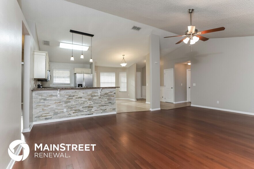 Building Photo - 1805 Hudson Ct