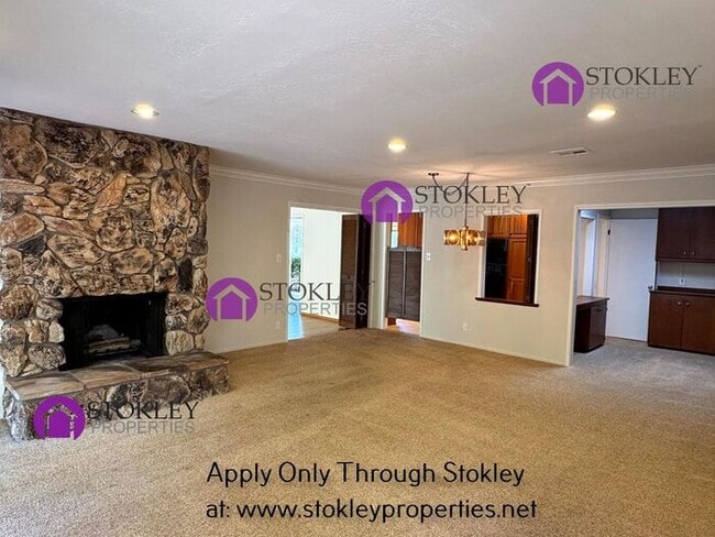 Building Photo - 1130 Laurel Dr