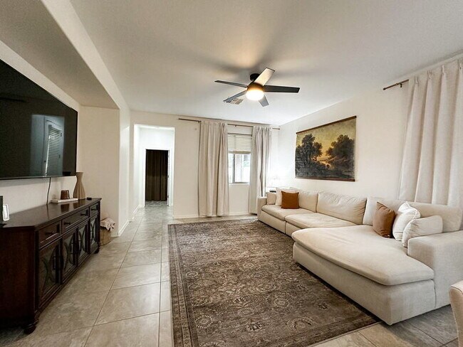 Building Photo - 41602 W Anne Ln