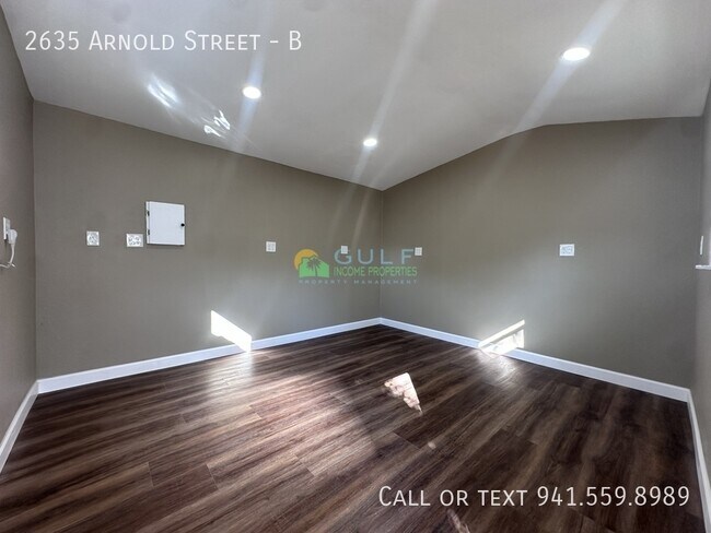 Building Photo - 2635 Arnold St