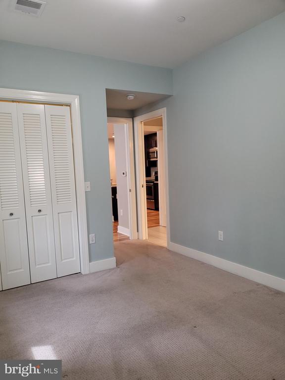 Building Photo - 231 State St