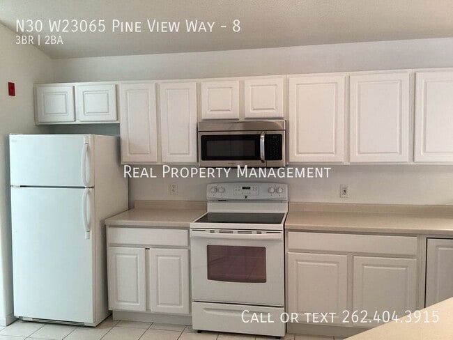 Building Photo - N30W23065-W23065 Pineview Way