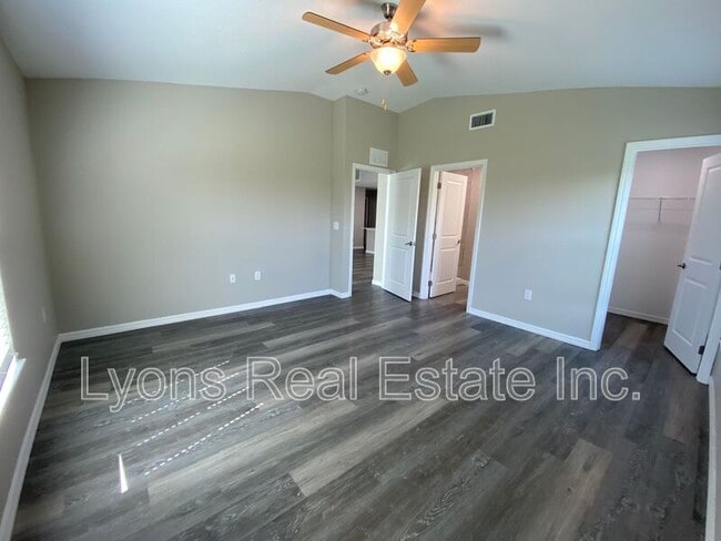 Building Photo - 126 Smallwood Rd