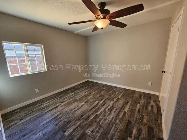 Building Photo - 2810 Sherwin Ave