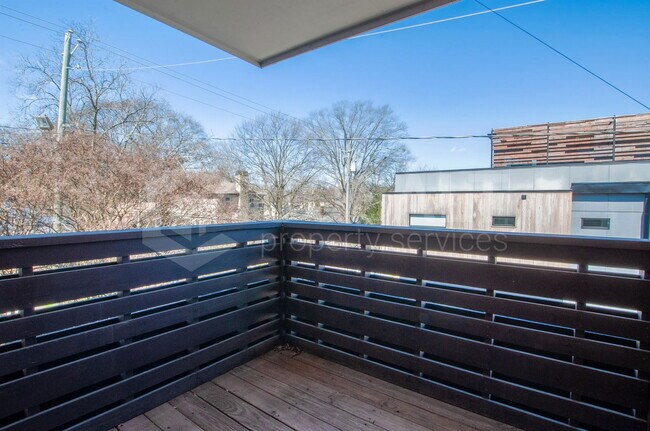 Building Photo - 271 Glen Iris Dr NE