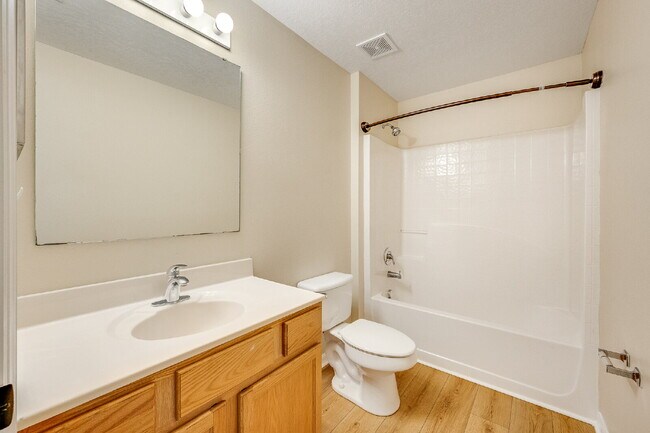 Building Photo - Brookshire at Heritage Oaks, Two-Story Pool Home with pond view!