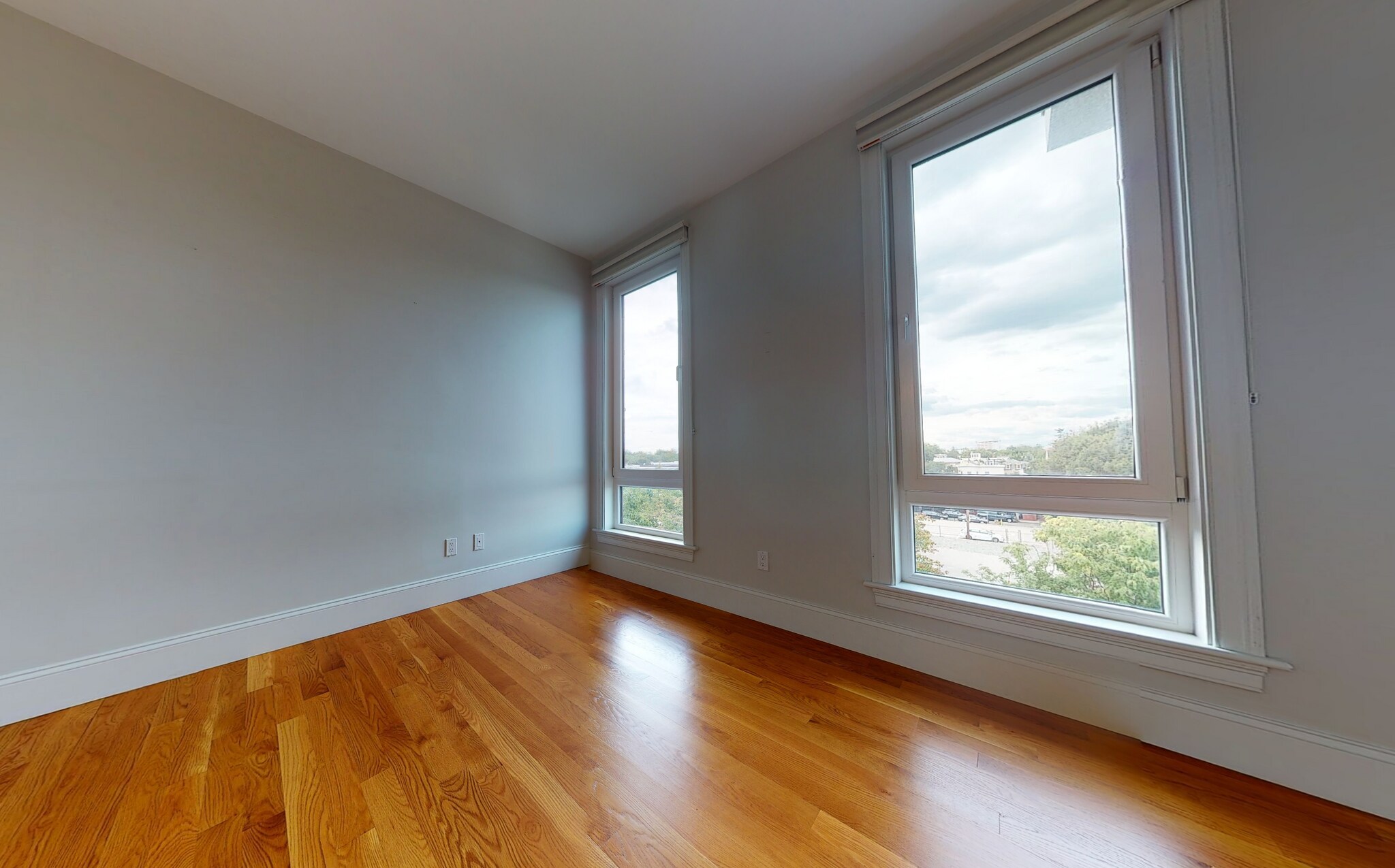 Building Photo - 168 Hampshire St