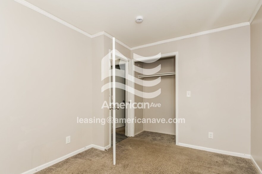 Building Photo - 1412 Guenther Rd