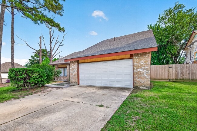 Building Photo - 6203 Downwood Forest Dr